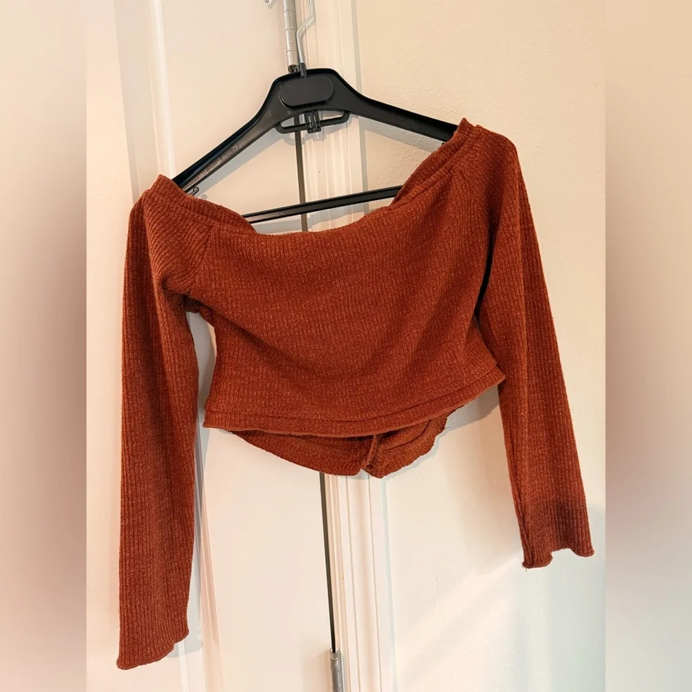 Rust Off-Shoulder Button-Up Top - Picture 2 of 2